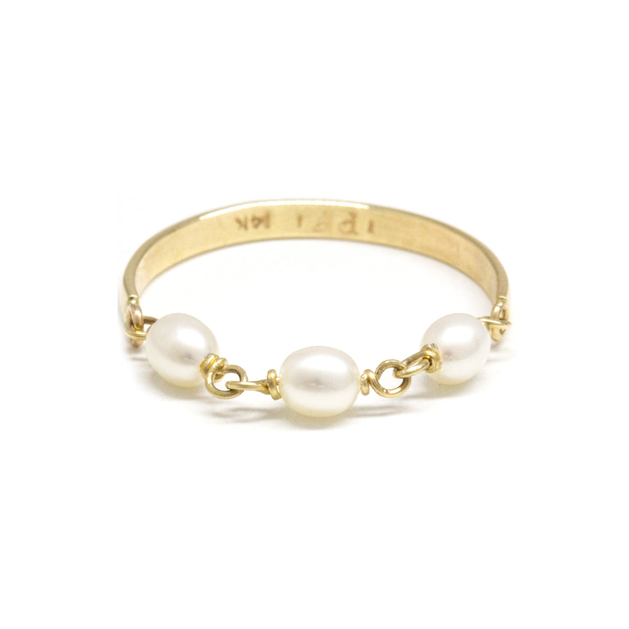 Contrast Petite Pearl Gold Band Ring – POPPY FINCH