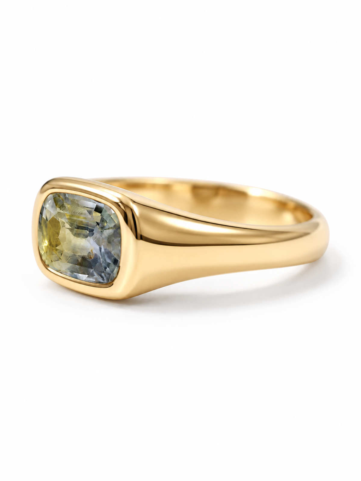 One-of-a-Kind Bi-Color Sapphire Bela Ring