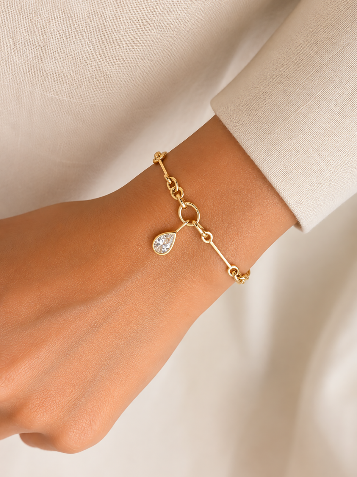 Interlock Link Chain Bracelet