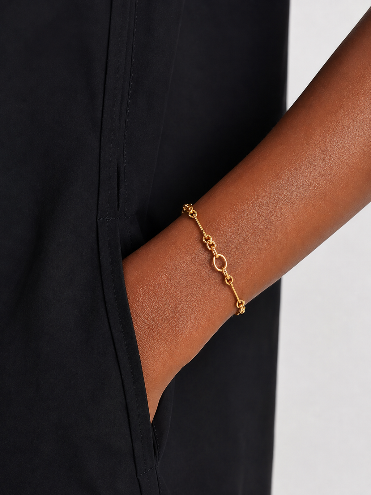 Interlock Link Chain Bracelet